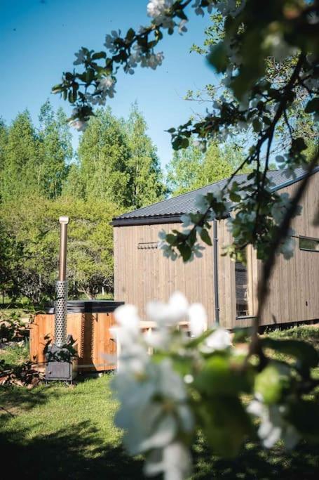 Palukuela Tiny House Kadaka Chalet *